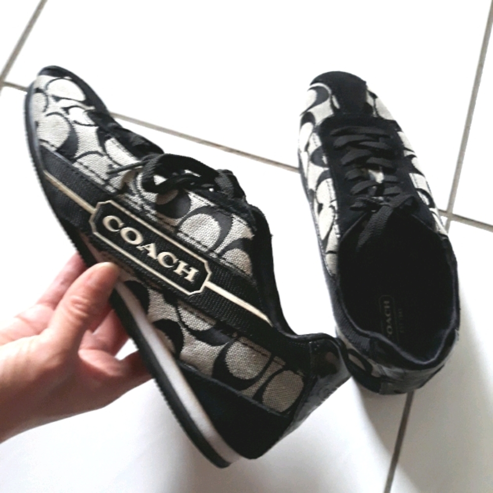 coach logo sneakers size 7 black